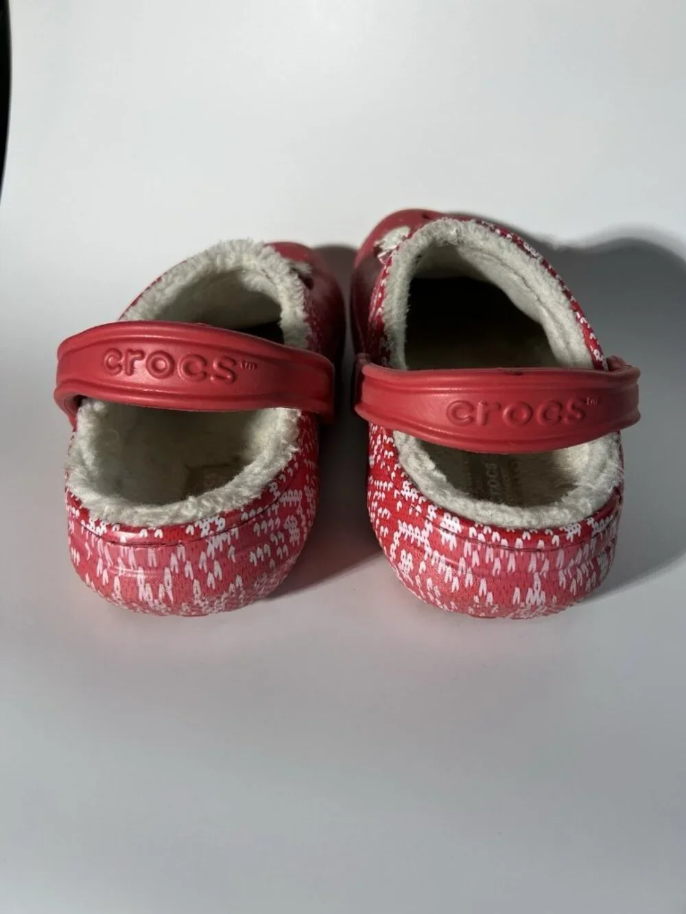 Women's Size 7 Crocs Lined Holiday Charm Clog Red/White w/Jibbitz Ugly Sweater - Picture 12 of 15